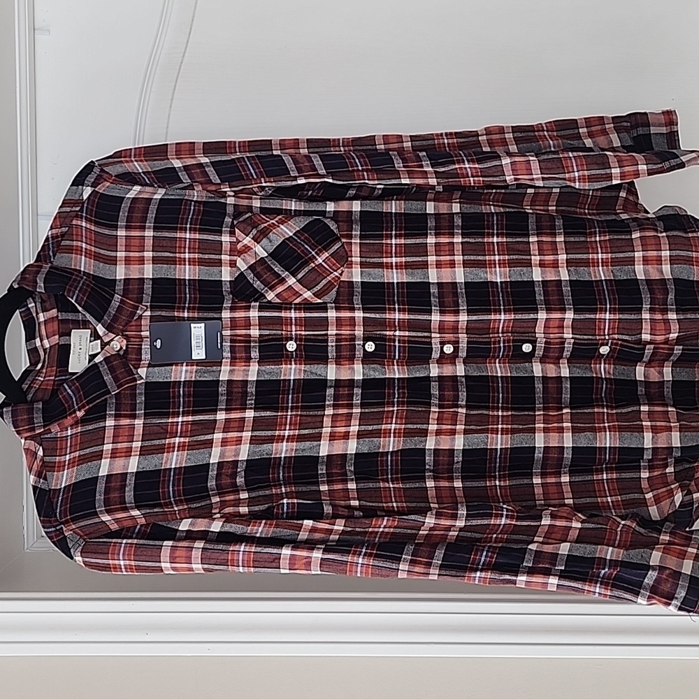 Womens Lucky Brand size medium button down shirt